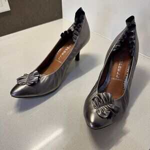 Jeffrey Campbell Pacific Ibiza Ruffle Shoes Metallic Silver Size 11/41